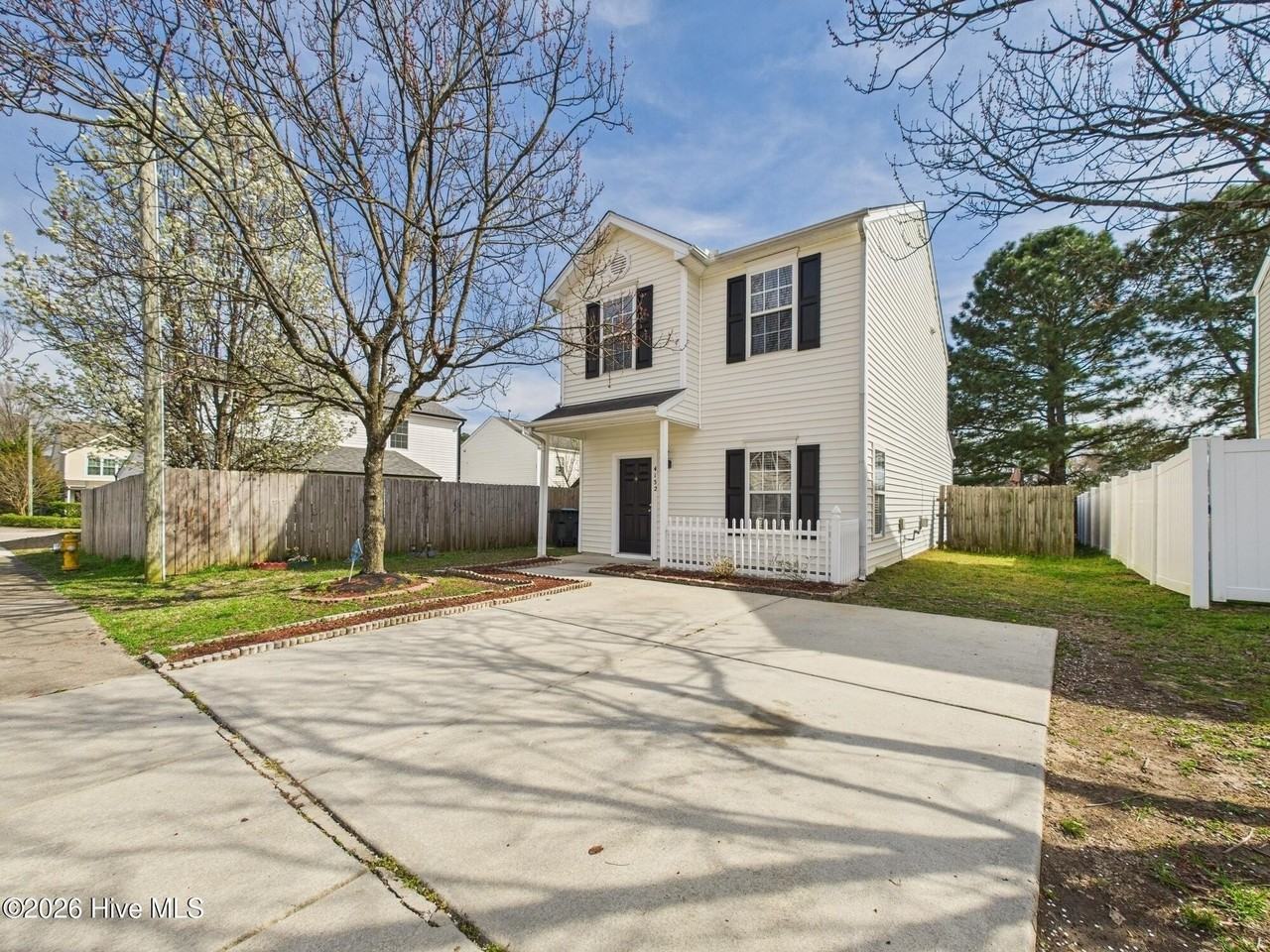 4152 Tensity Dr - Photo 2 of 42