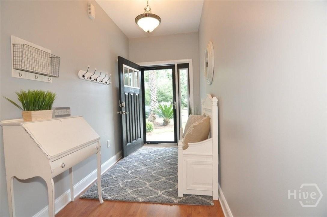 156 Cottonham Ct - Photo 3 of 34