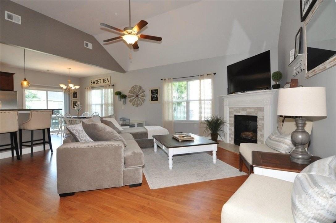 156 Cottonham Ct - Photo 5 of 34