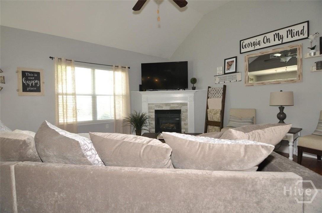 156 Cottonham Ct - Photo 6 of 34