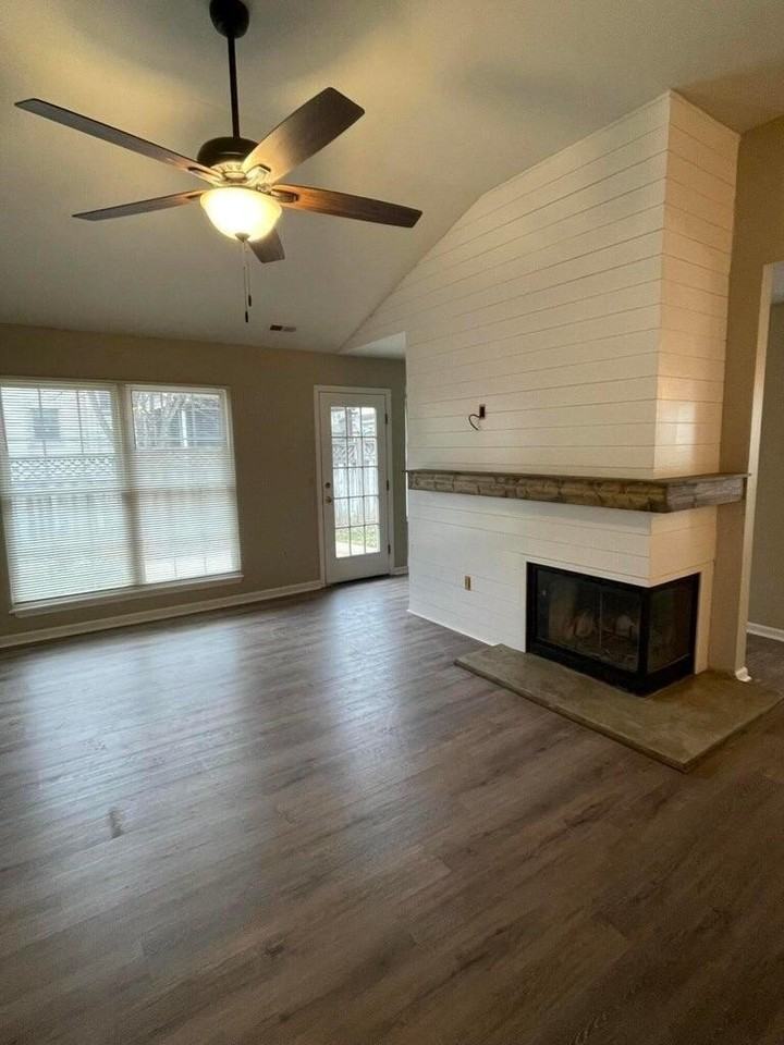 821 Palomino Ln - Photo 5 of 25