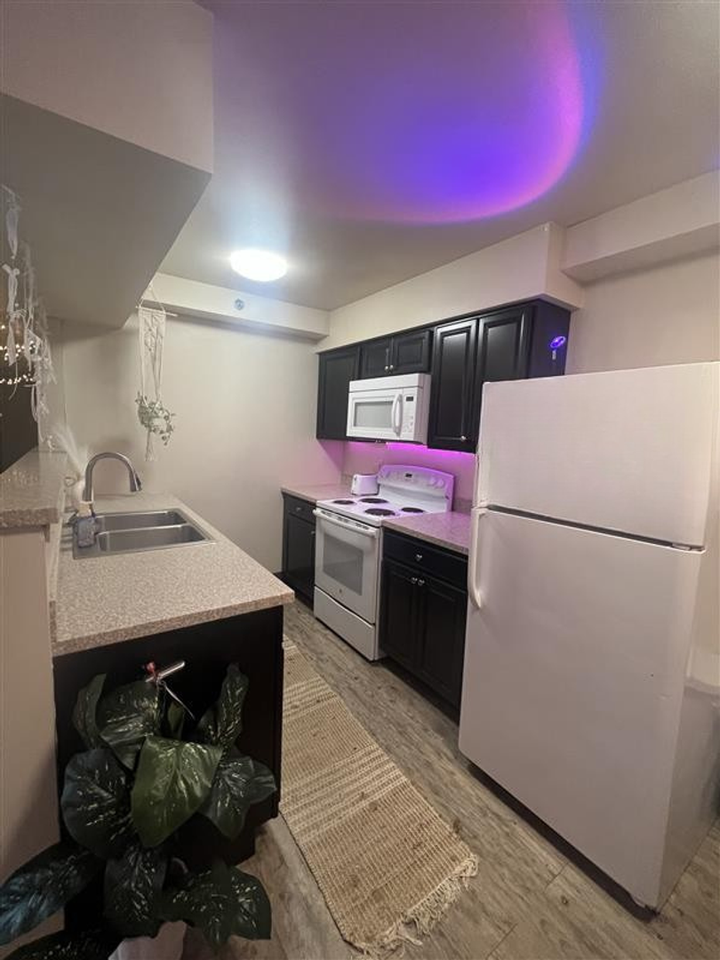 Lightstreet Place - 60030 - Photo 5 of 11