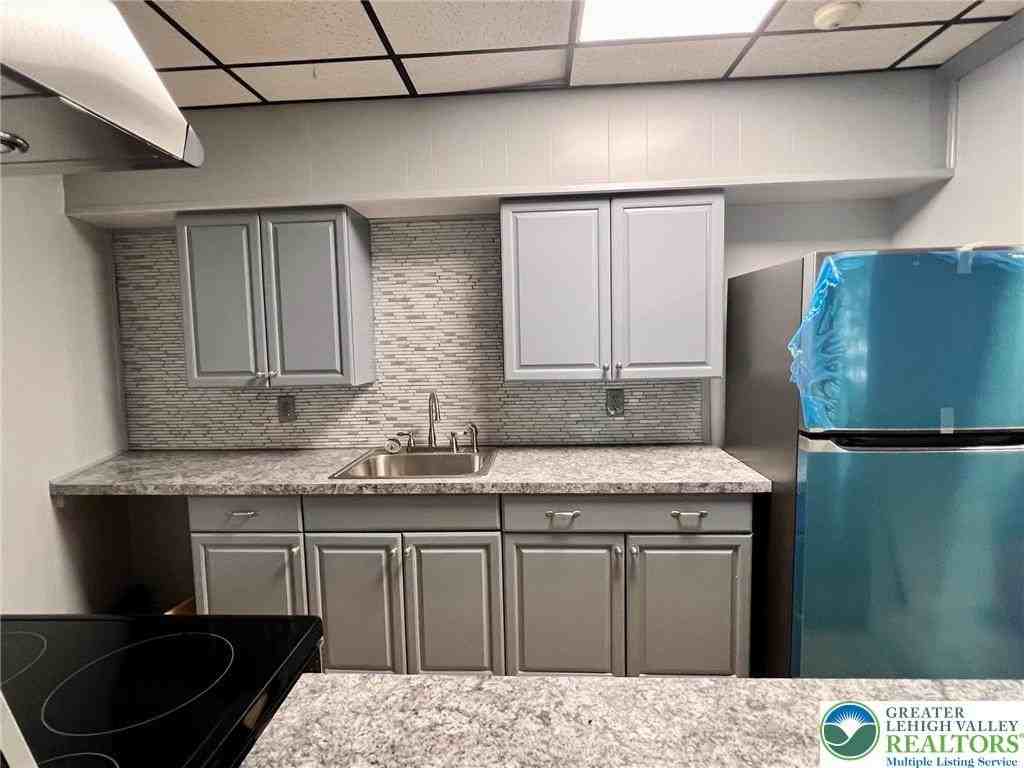 601 Walnut Ave Apt 6 - Photo 3 of 9