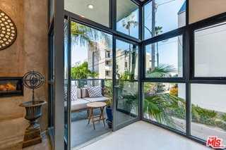 11 Voyage St - Photo 2 of 8