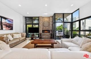 11 Voyage St - Photo 5 of 8