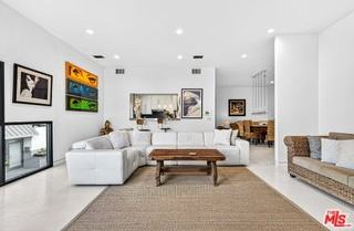 11 Voyage St - Photo 6 of 8