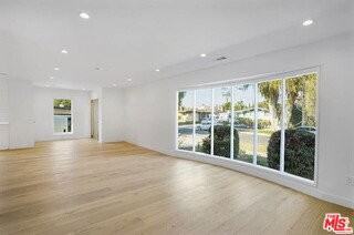 7406 W 82nd St - Photo 2 of 8