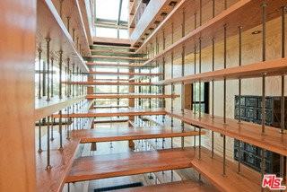 2460 Beverley Ave - Photo 2 of 8