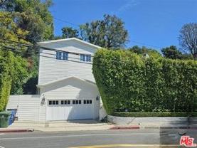 580 N Kenter Ave - Photo 1 of 1