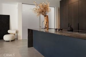 featured image of 838 N Kings Rd #303