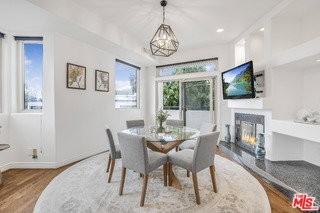 8507 Franklin Ave - Photo 2 of 8