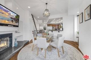 8507 Franklin Ave - Photo 3 of 8