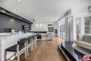 8507 Franklin Ave - Photo 7 of 8