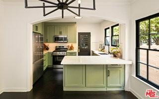 1954 Hillcrest Rd #8 - Photo 4 of 8