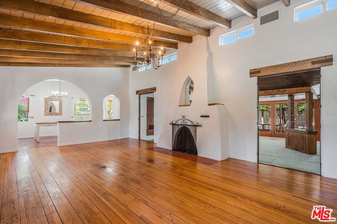 12255 Addison St - Photo 3 of 8