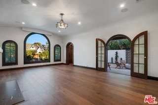 4265 Denny Ave - Photo 2 of 8