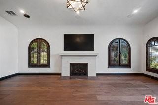 4265 Denny Ave - Photo 5 of 8