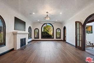 4265 Denny Ave - Photo 6 of 8