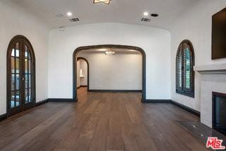 4265 Denny Ave - Photo 7 of 8