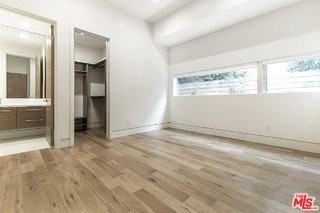 16540 Moorpark St - Photo 7 of 8