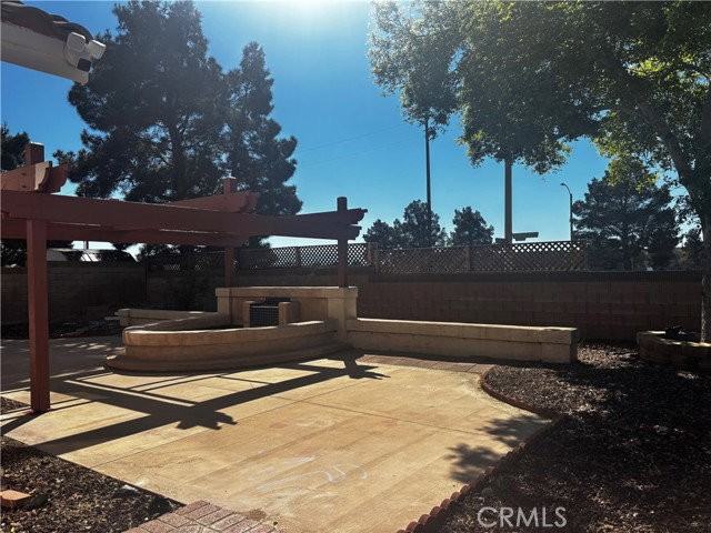 44559 Aspen St - Photo 4 of 8