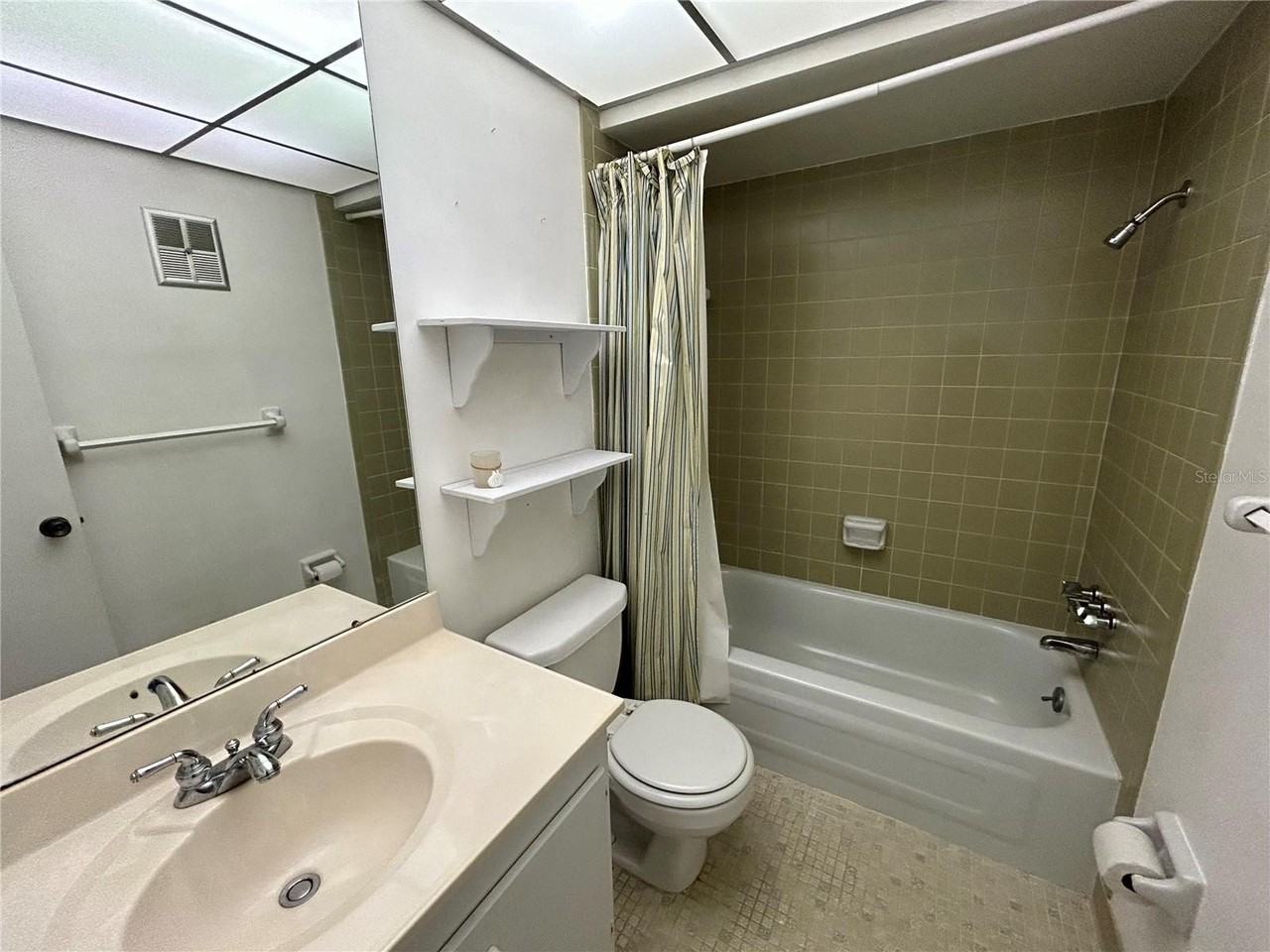 1428 56th St W #1428 - Photo 6 of 14