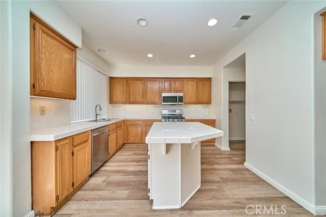 22859 Morro Dr - Photo 3 of 8