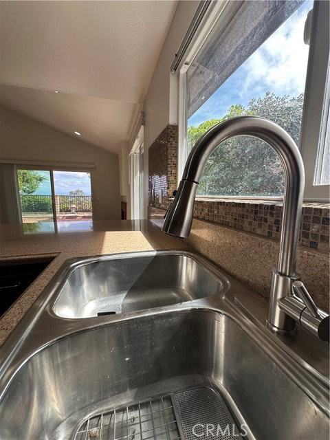 3107 Carolwood Ln - Photo 4 of 8