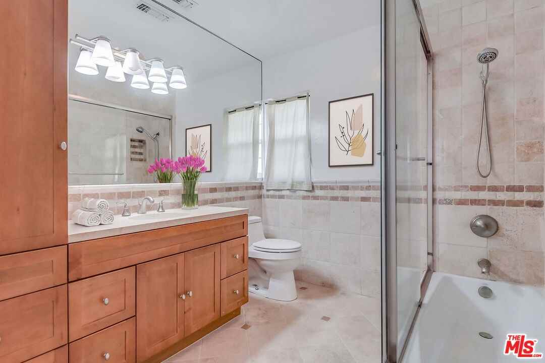 8404 Holy Cross Pl - Photo 5 of 8