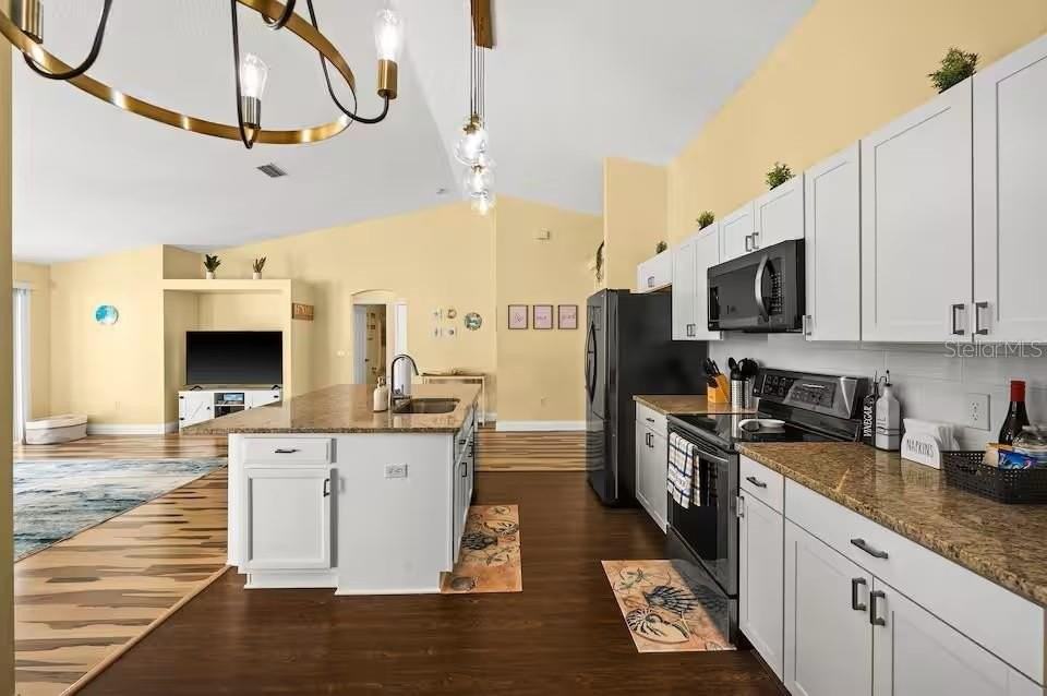 3 Ryecroft Ln - Photo 5 of 50