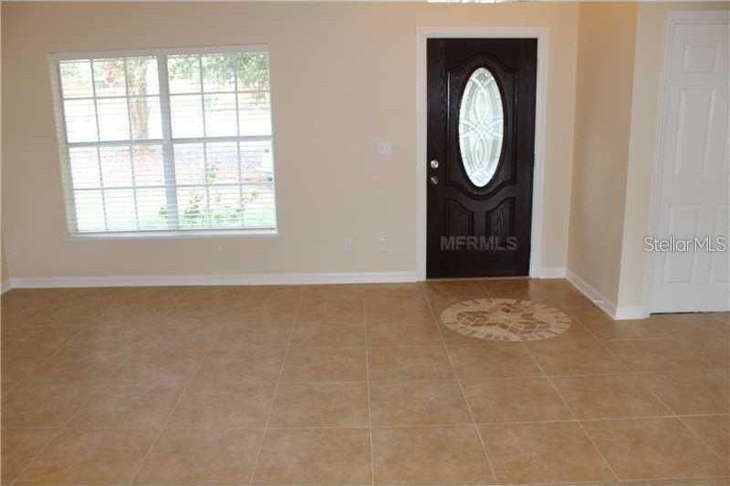 17802 Jefferson St - Photo 4 of 13