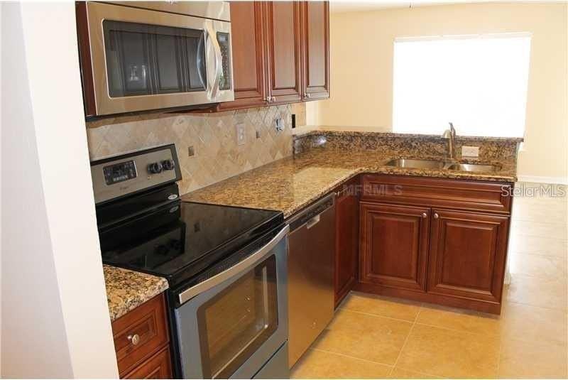 17802 Jefferson St - Photo 7 of 13