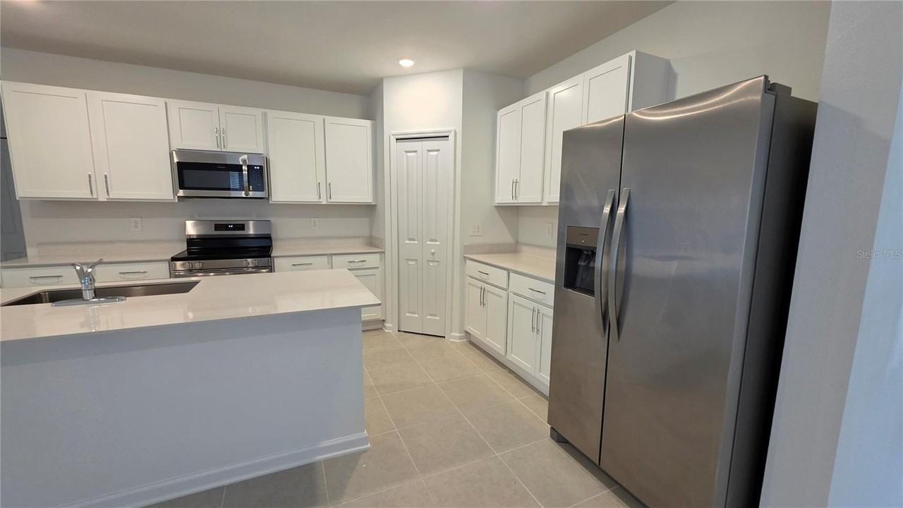 3363 Alexander Dr - Photo 7 of 47