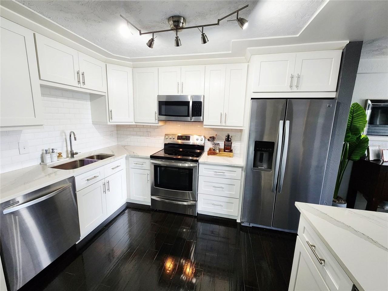 4651 1st St Ne #306 - Photo 5 of 24