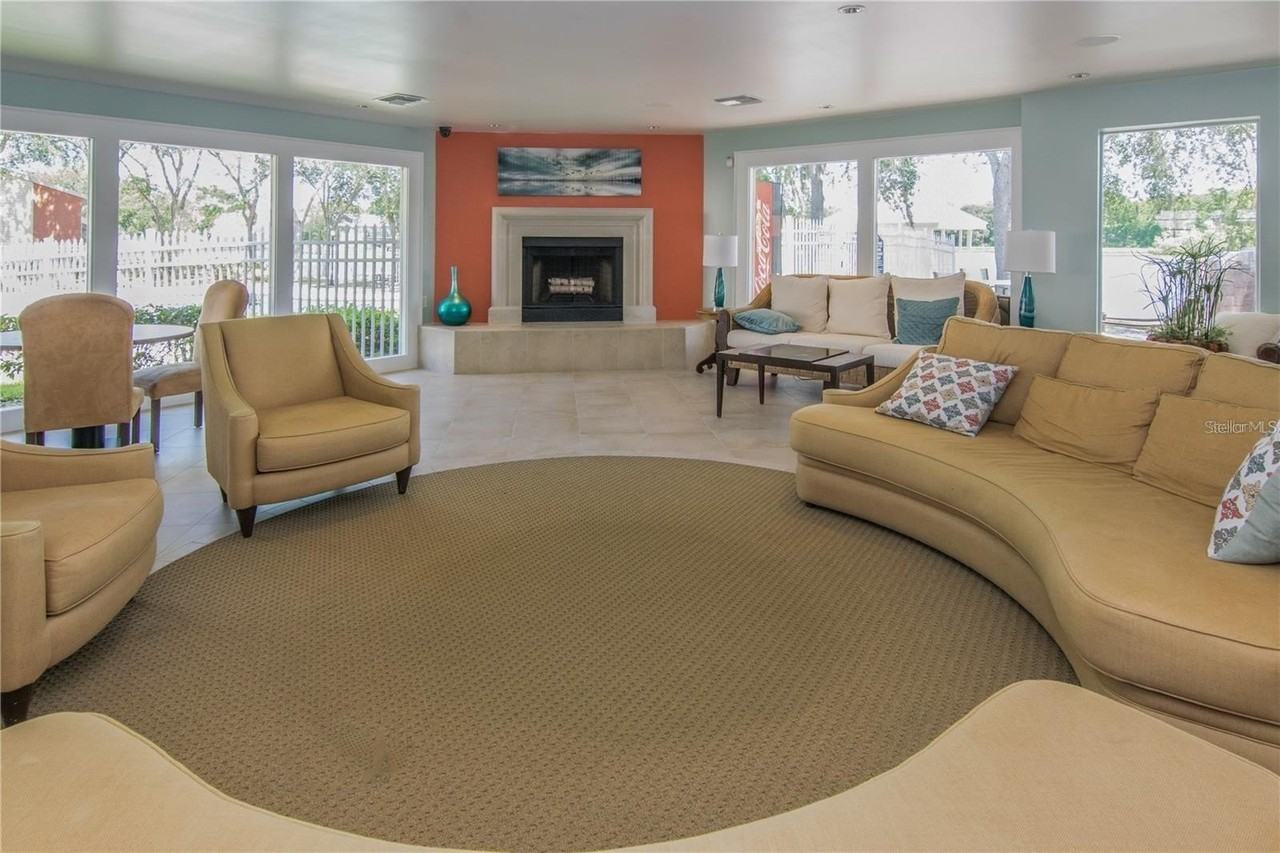 221 Lake Brook Cir #203 - Photo 7 of 29