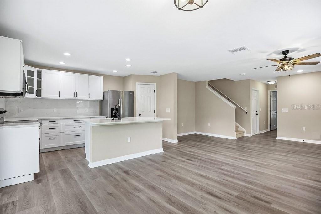 10831 Johanna Ave - Photo 7 of 28
