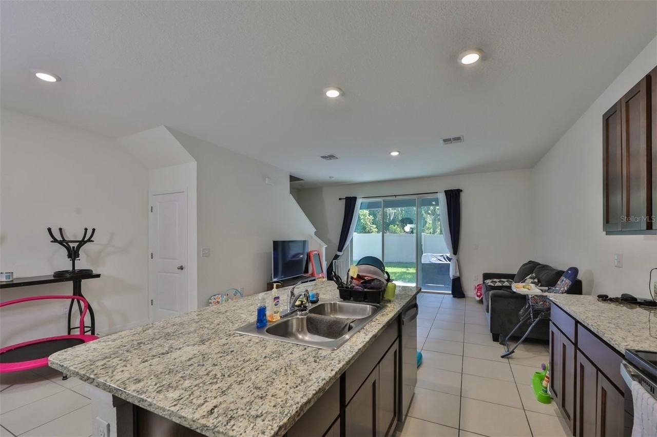 3225 Pleasant Willow Ct - Photo 4 of 33