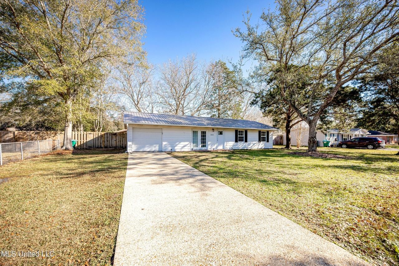 4640 Hilltop Dr - Photo 2 of 34