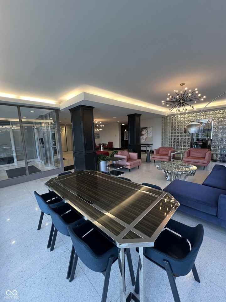 3965 N Meridian St #2D - Photo 3 of 25