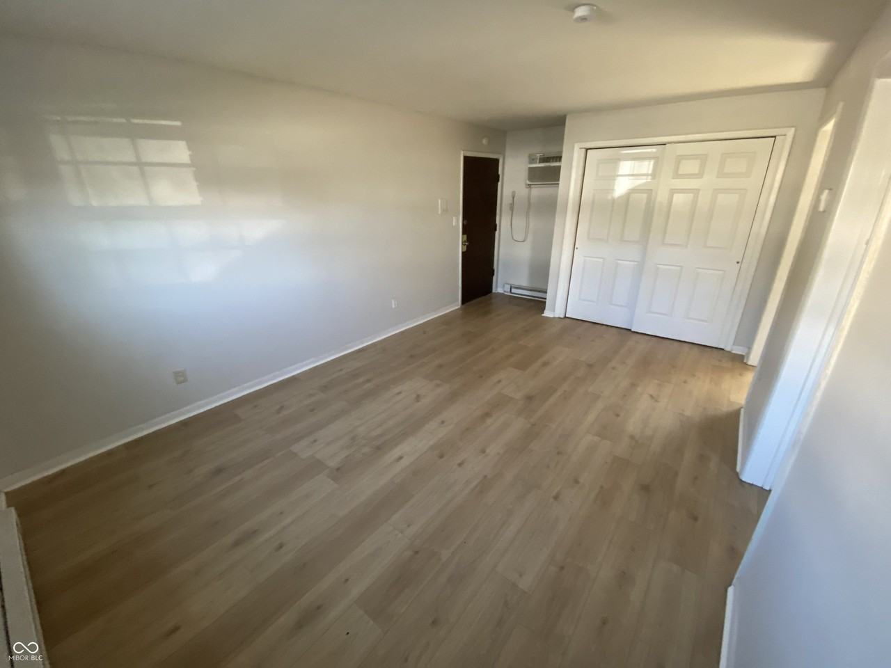 701 S 14th St #2B - Photo 3 of 9