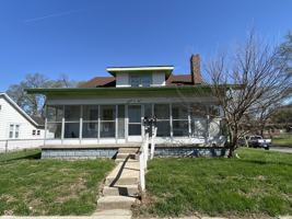 featured image of 1604 W 15th St #C