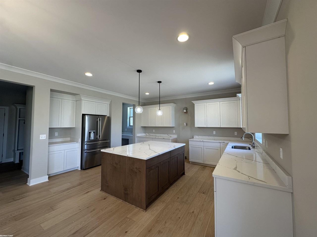 50453 Arcadia Dr - Photo 2 of 28