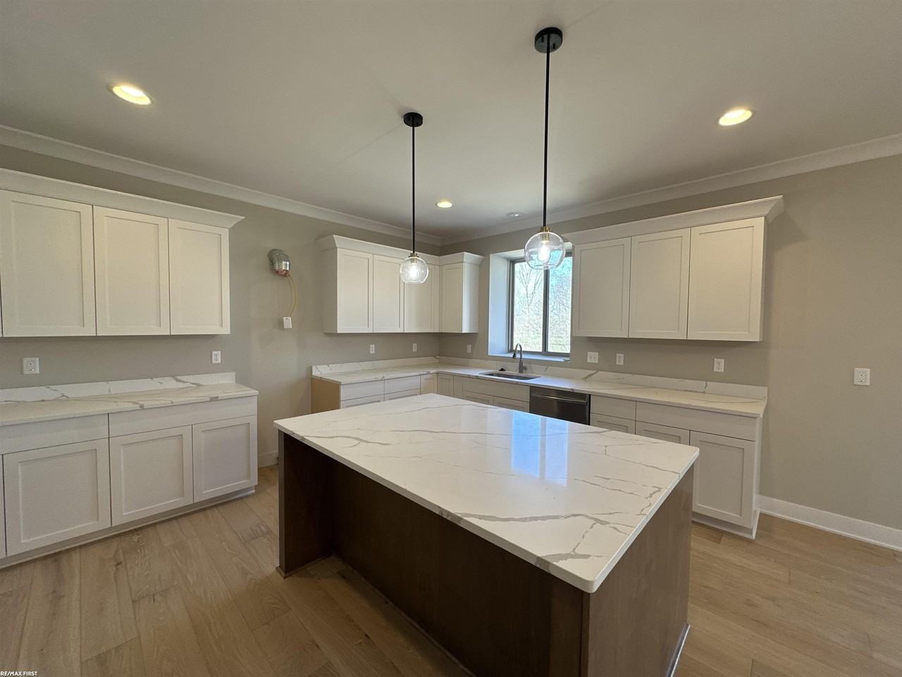 50453 Arcadia Dr - Photo 3 of 28