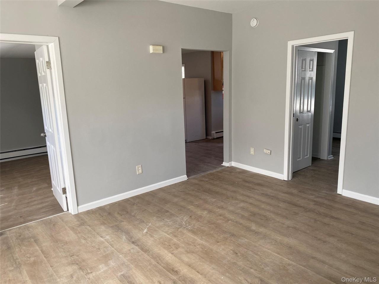 104 River Ave - Photo 4 of 8