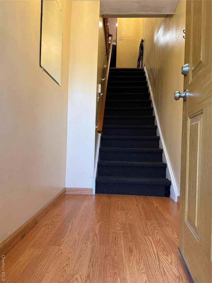 8313 149th Ave Apt 3 - Photo 2 of 17