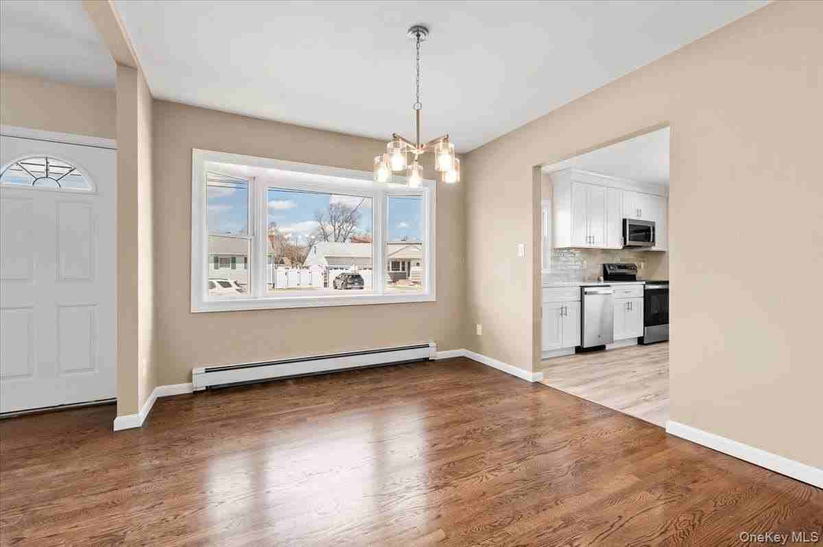 1461 10th St - Photo 6 of 26