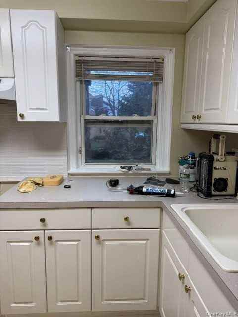 519 Fowler Ave 1st Fl - Photo 6 of 15