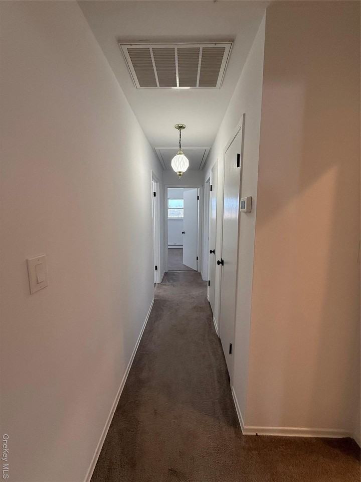 17 Valerie Dr - Photo 7 of 13