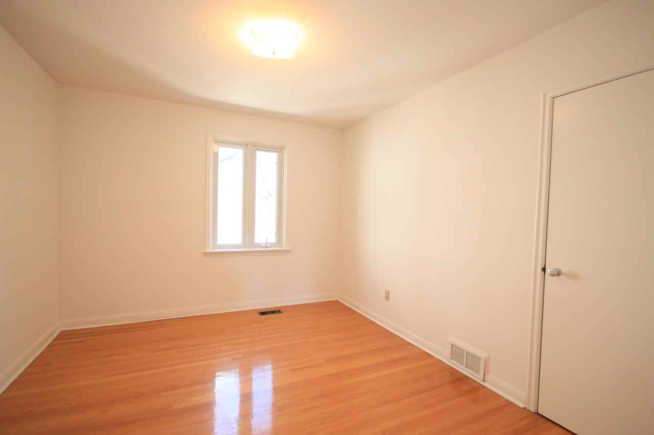 28 Eastbourne Crescent - Photo 7 of 12