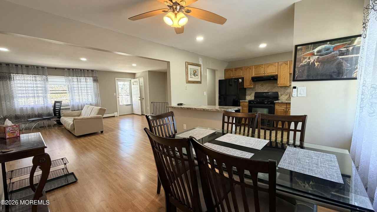 363 Cranbury Rd Apt D16 - Photo 2 of 32